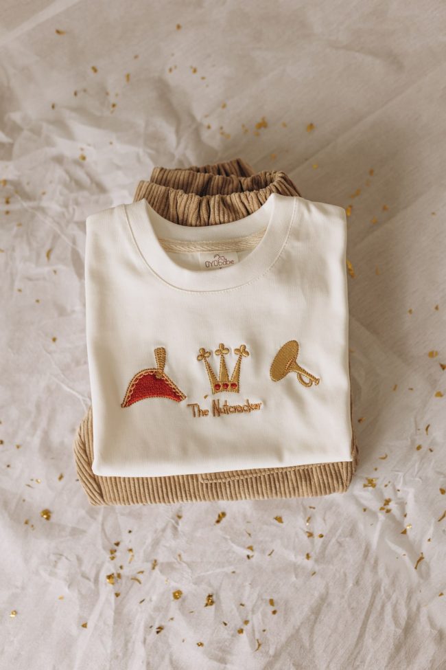Nutcracker illustrations by @aduk.art embroidered to real clothes of Oyobabe brand