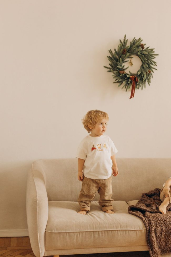 Nutracker illustrations by @aduk.art embroidered to real clothes by Oyobabe brand