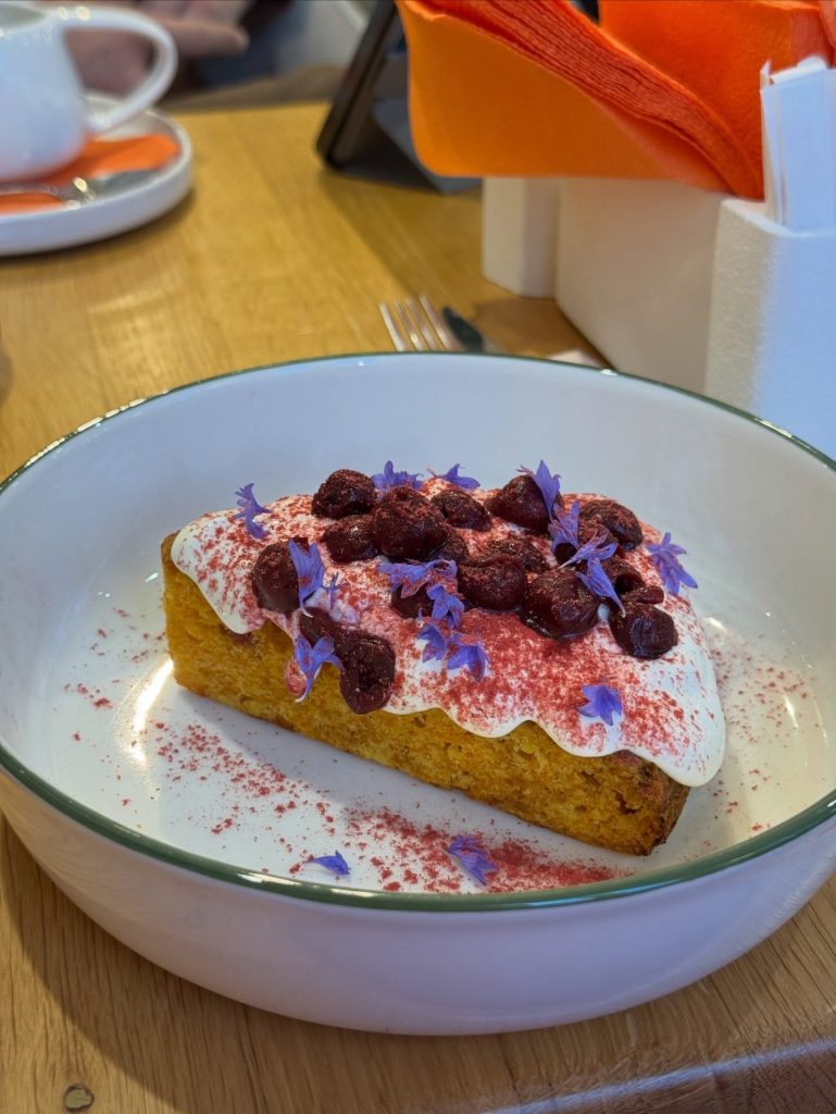 The cake, photographed